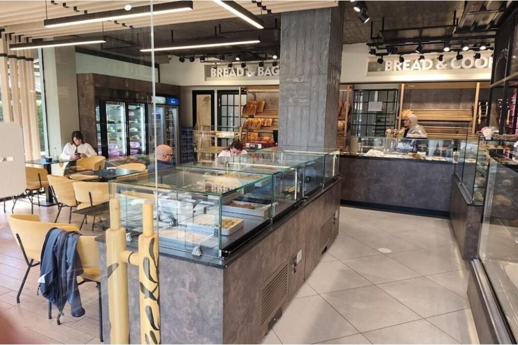 Business Unit for Sale on Kavaja Street