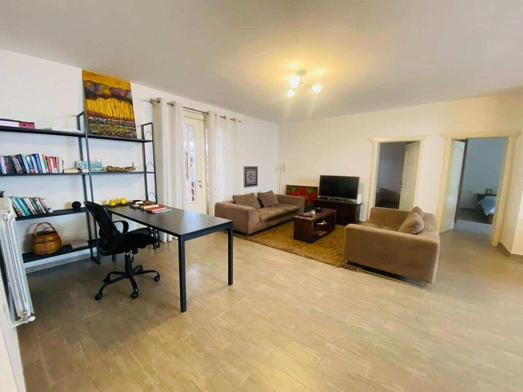 Appartamento 2+1 +2 + Deposito in vendita vicino al Comune di Parigi, Tirana! Residenziale/ Commerciale! 258.000 €