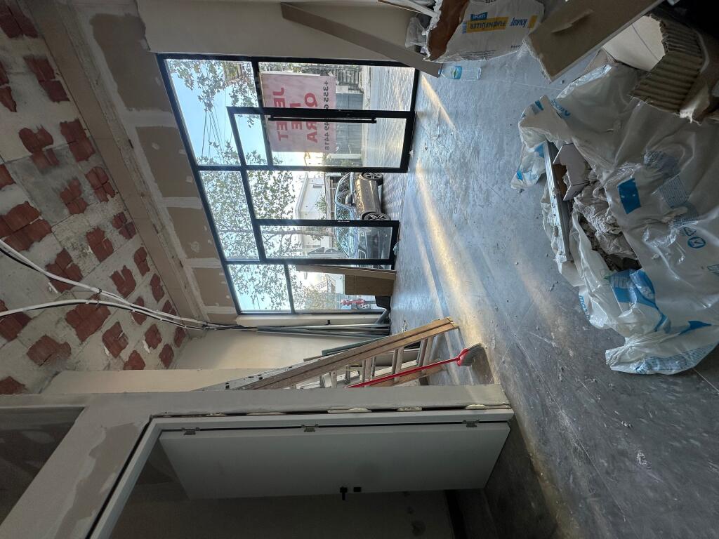 Ambjent biznesi me qera Bathore (Hotel Troci)