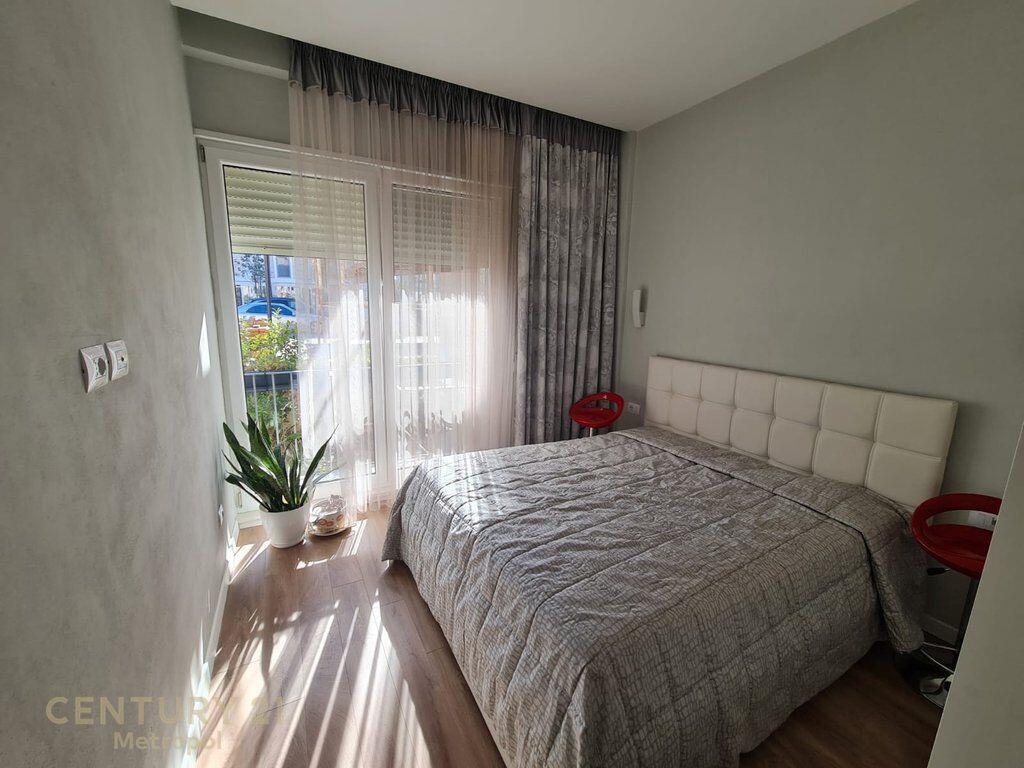 Shitet apartament 3+1 prane Tegut 430,000 €