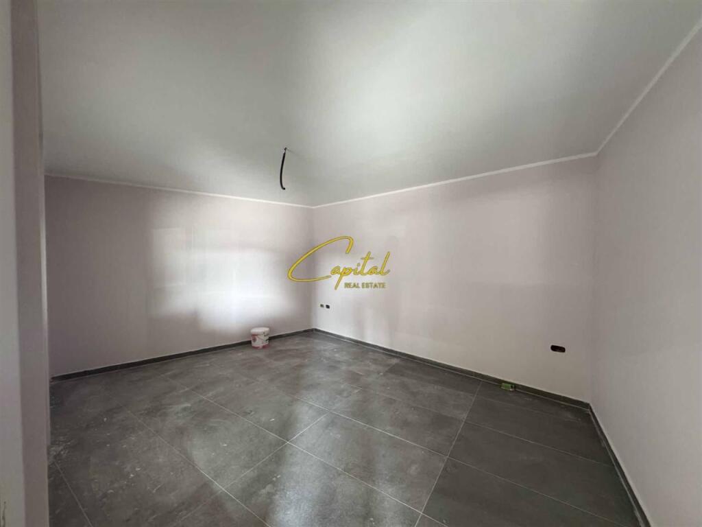 WAREHOUSE FOR RENT 280 M2 BERXULLE 110,000 LEKE