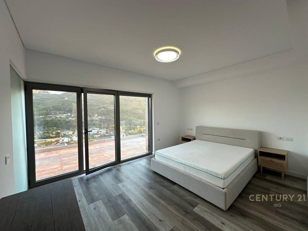 QIRA – VILË NË REZIDENCËN OLIVE GROVE