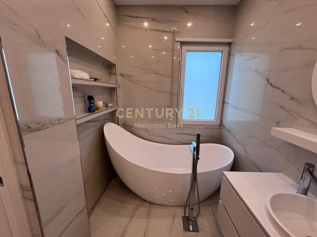 APPARTAMENTO 3+1+2+PARCHEGGIO PRESSO "SUNRISE RESIDENCE", TEG 1.800 € /Mese