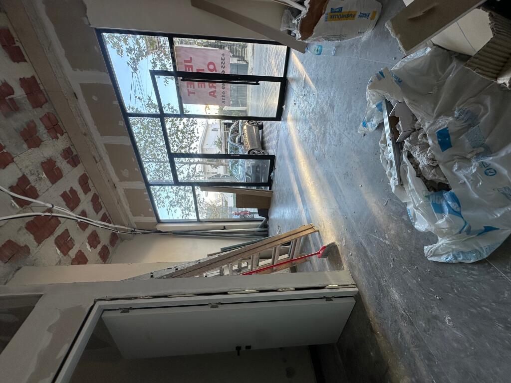 Ambjent biznesi me qera Bathore (Hotel Troci)