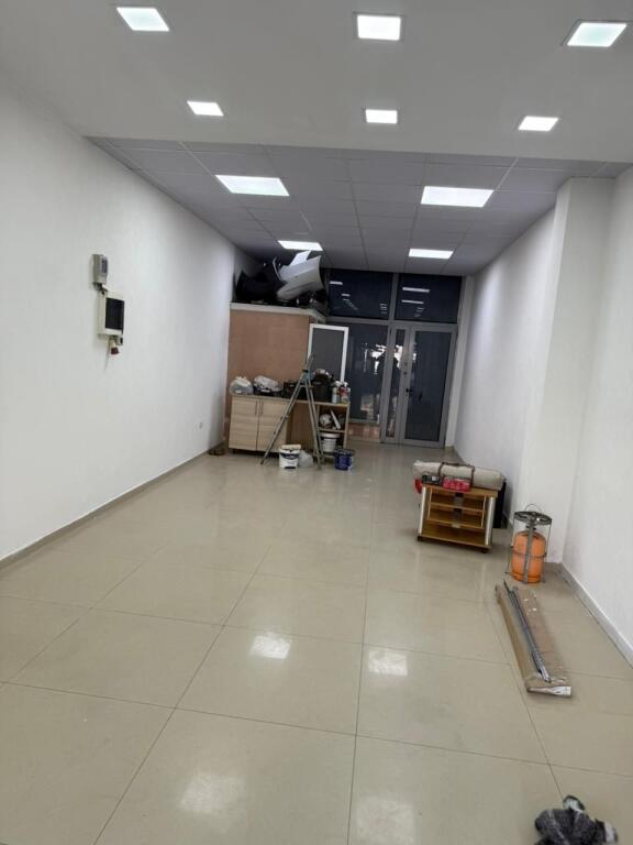 💥Jepet me qira ambient për zyra ose perdorim komercial ‼