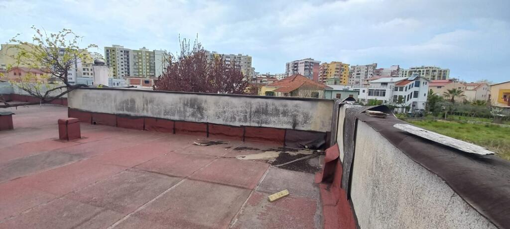 Shitet Shtepi nje Kateshe, Plazh Durres