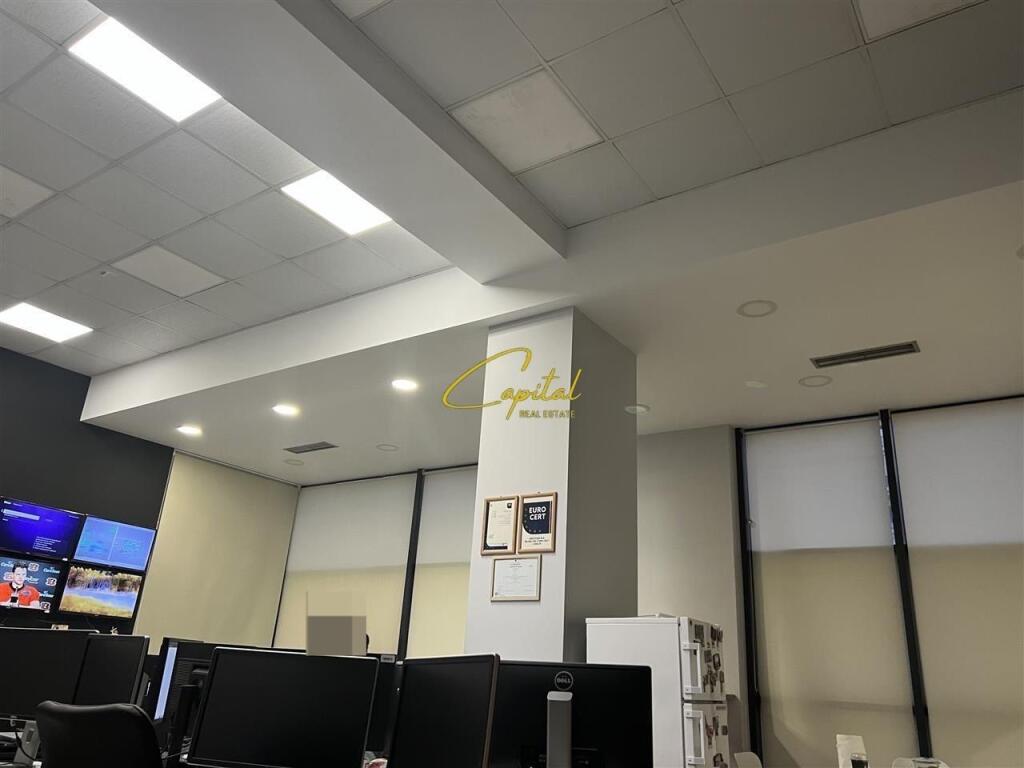 AMBIENT BIZNESI ME QERA 110 M2 KOMUNA E PARISIT 120.000 LEKE