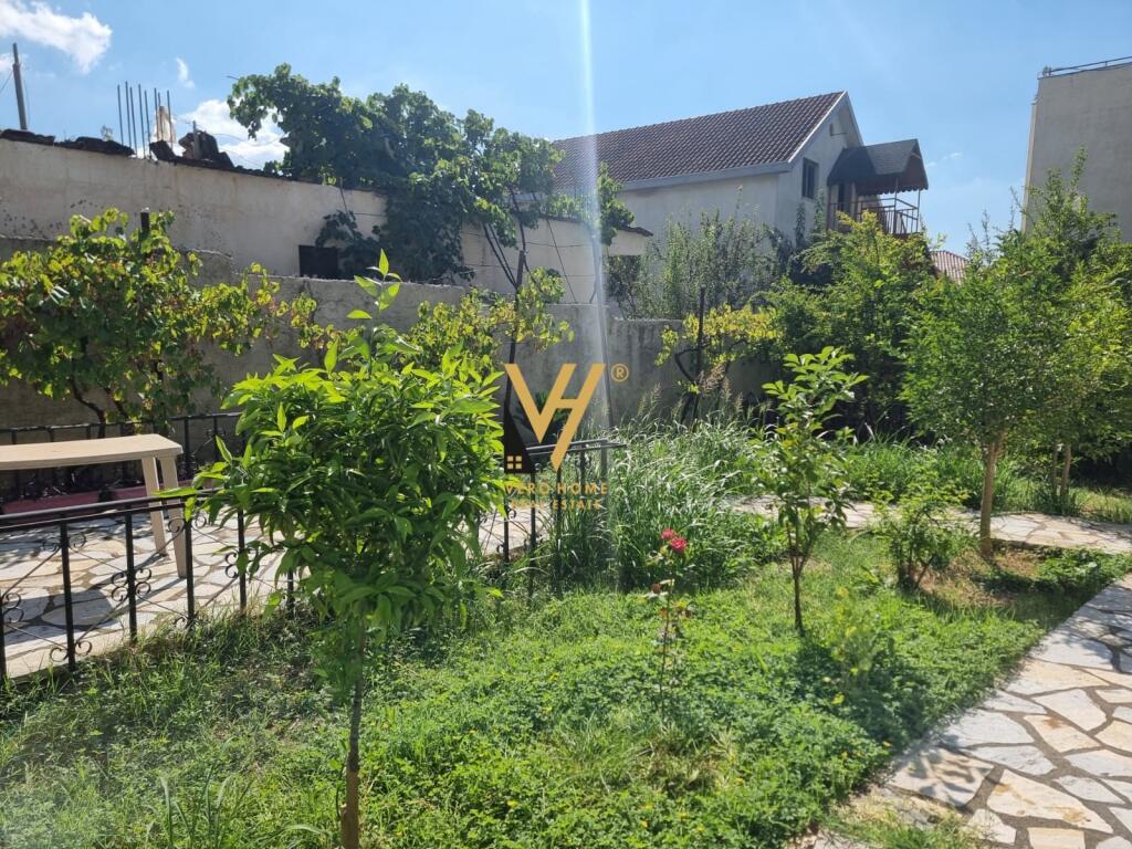 VILLA SU DUE PIANI IN AFFITTO A ALI DEMI 1.700 EURO