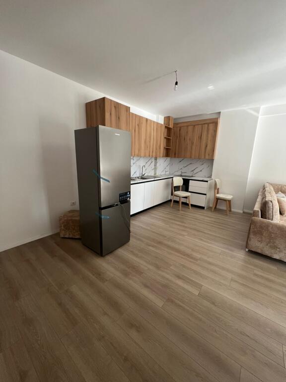APARTAMENT ME QERA 2+1+2