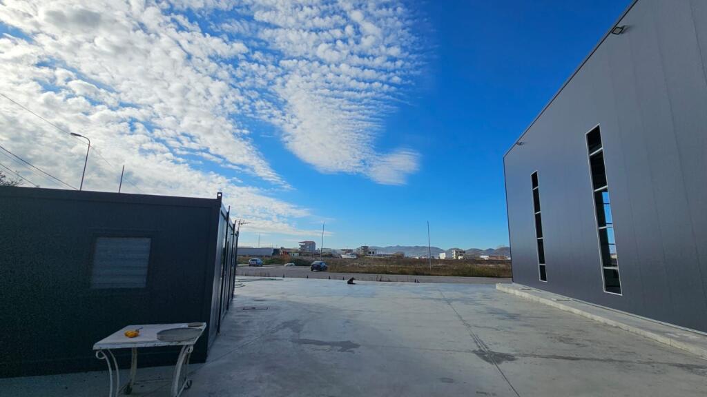 Unfinished Warehouses for Rent Located about 200m from ShenVlash street