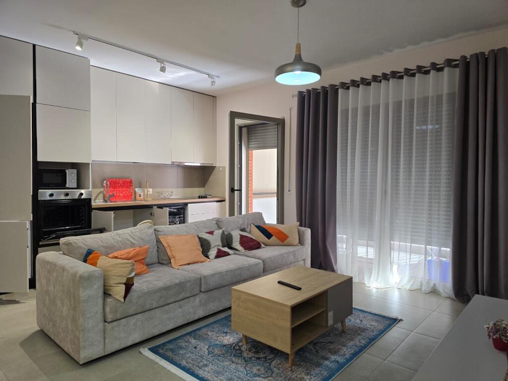 Appartamento 1+1+posto auto in affitto complesso Delijorgji