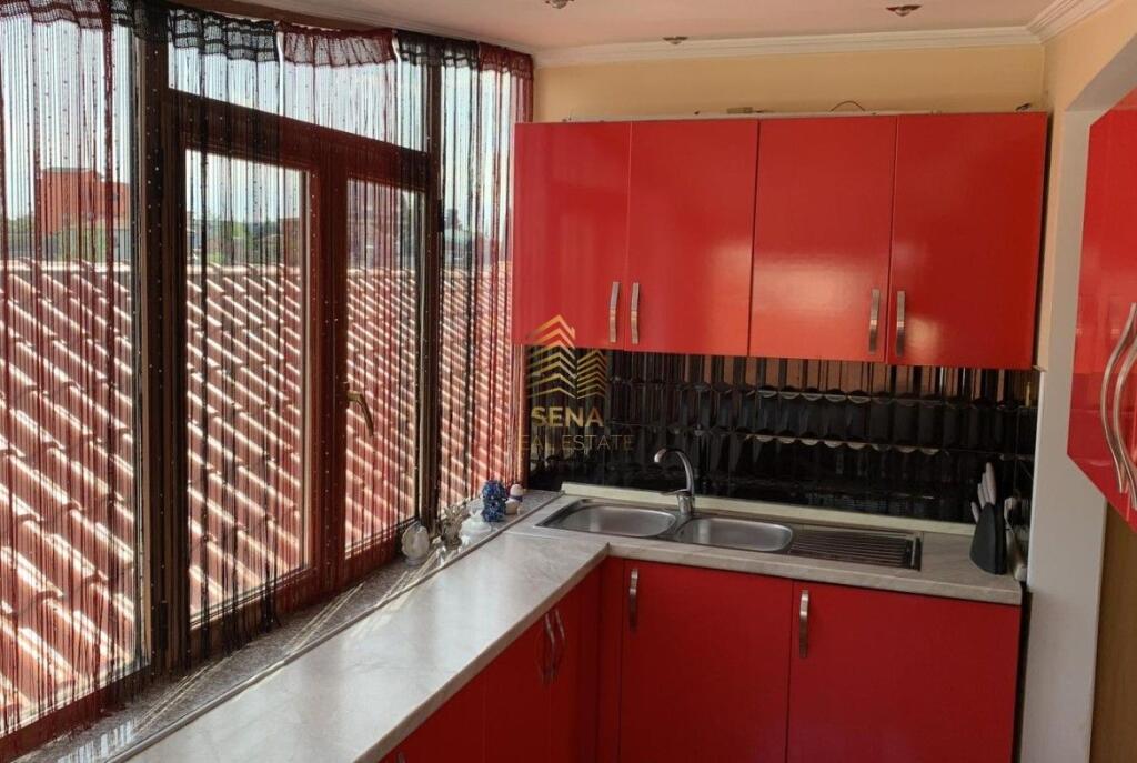 Qira, Apartament, 2+1+ Verande, Rrethrrotullimi i Ali Demit, 400 Euro/muaj