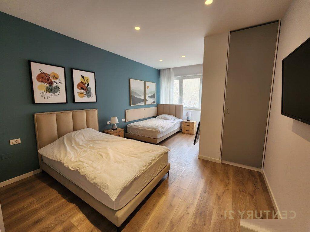 APARTAMENT PER QERA 2+1 PRANE RRUGES SE ELBASANIT
