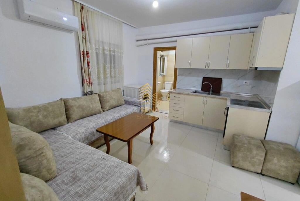 Affitto, Appartamento 1+1, Via 5 Maji, 37.000 lek