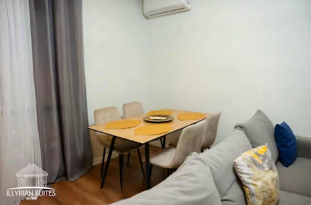 Jepen me qira 2+1+ Post parkimi tek Selvia