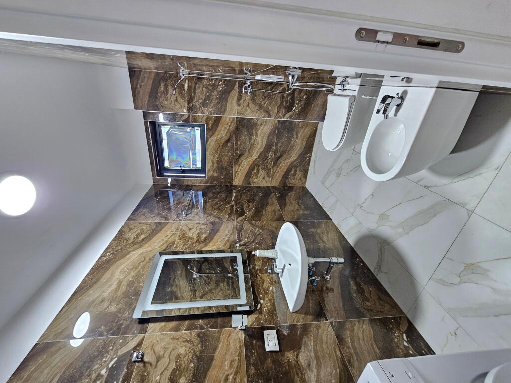 Jepet me qira apartament 2+1 tek kompleksi Future Home, Astir