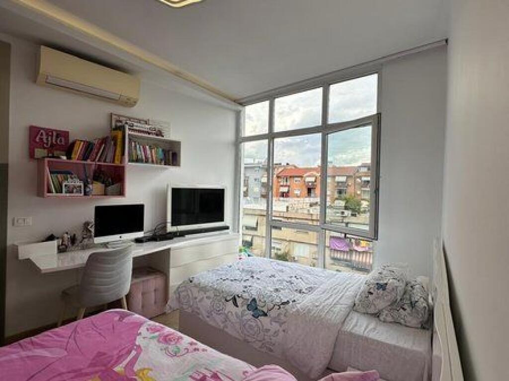 In vendita, Appartamento 2+1+2, Complesso "Kika 2", Comune di Parigi, Tirana.