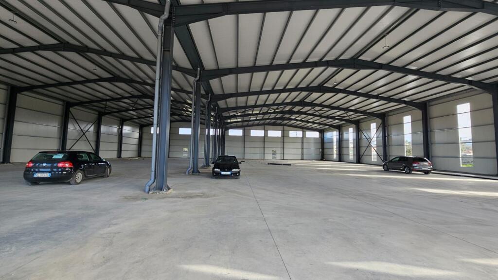Unfinished Warehouses for Rent Located about 200m from ShenVlash street