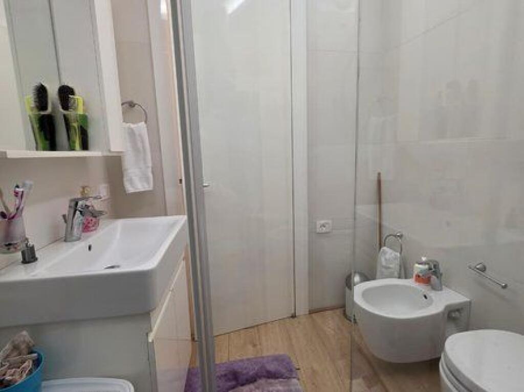 In vendita, Appartamento 2+1+2, Complesso "Kika 2", Comune di Parigi, Tirana.