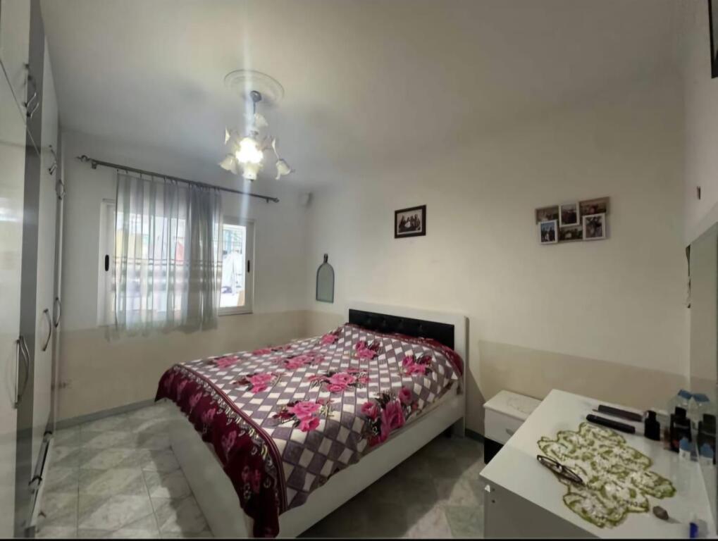 SHITET APARTAMENT 2+1+2 PRANE STADIUMIT DURRES