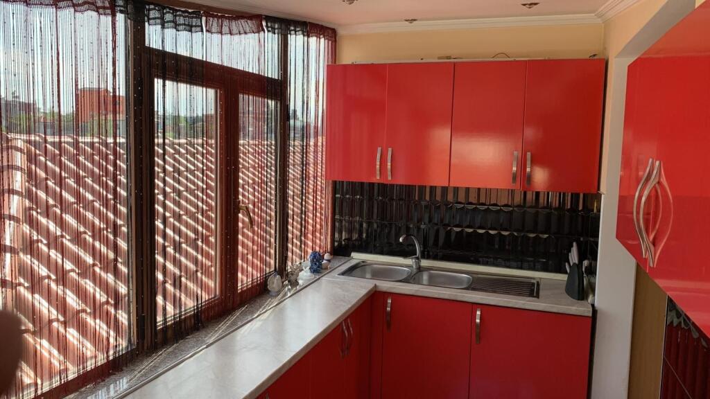 Jepet me qera shtepi private 2+1 tek Rrethrrotullimi Shkozes