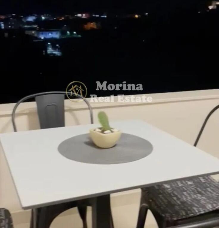 Appartamento 1+1, Zogu I Zi, 700 Euro/Mese.