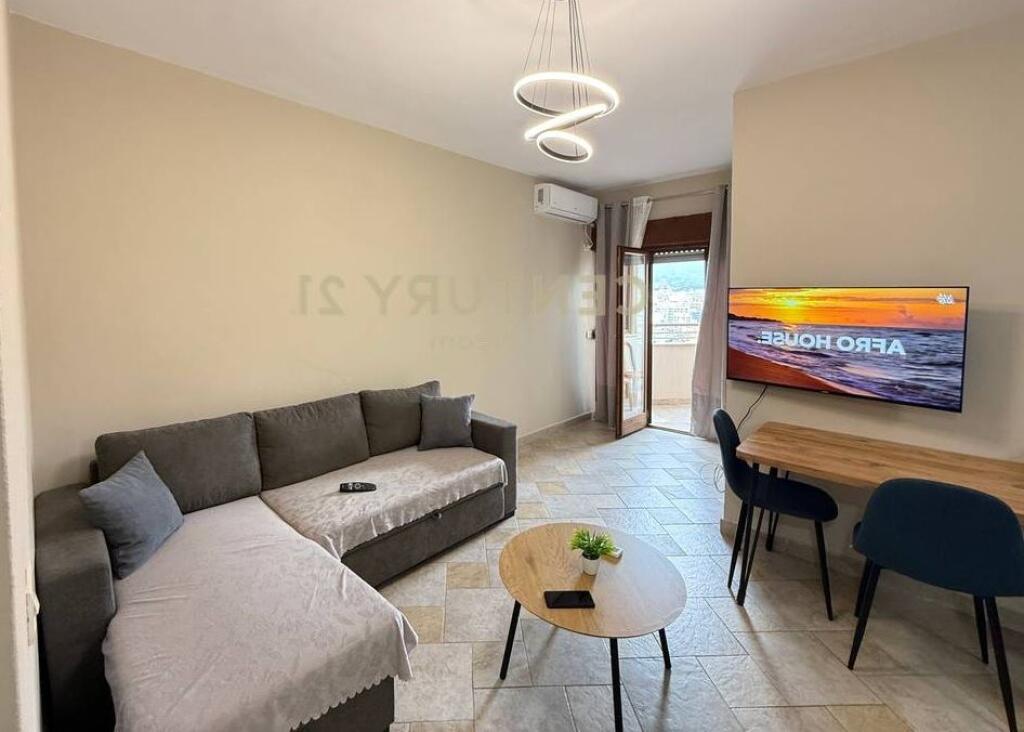 APARTAMENT 1+1 ME QIRA NE QENDËR 9-KATËSHET