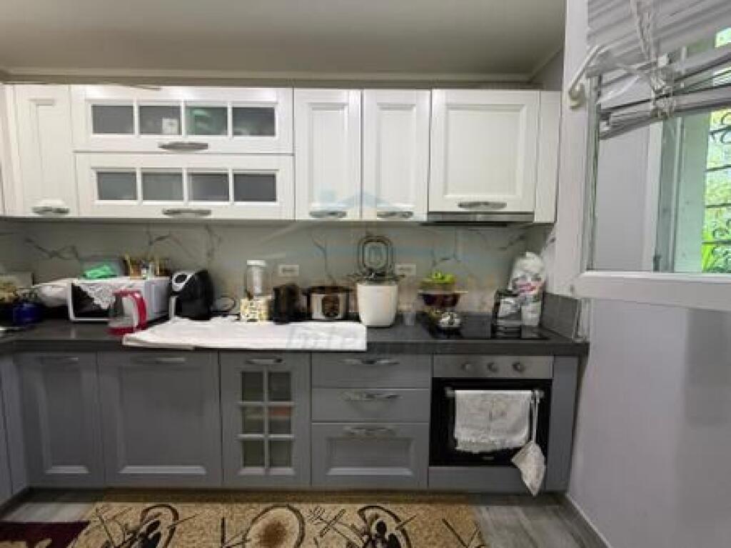 In vendita, Appartamento 2+1, Ali Demi, Tirana.