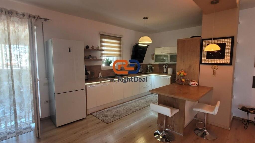 In Fresk, Super 3+1 Apartment for Sale with Fantastic View and 2 Parking Spaces Included in the Price!!