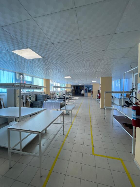 🔹 Jepet me qira ambient biznesi Rrobaqepsi 👗✂️