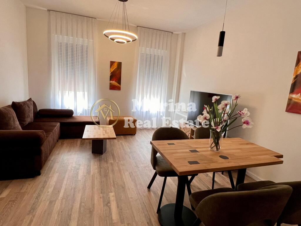 Affitto, Appartamento 2+1+2 + Veranda, Jordan Misja, 800 euro/mese