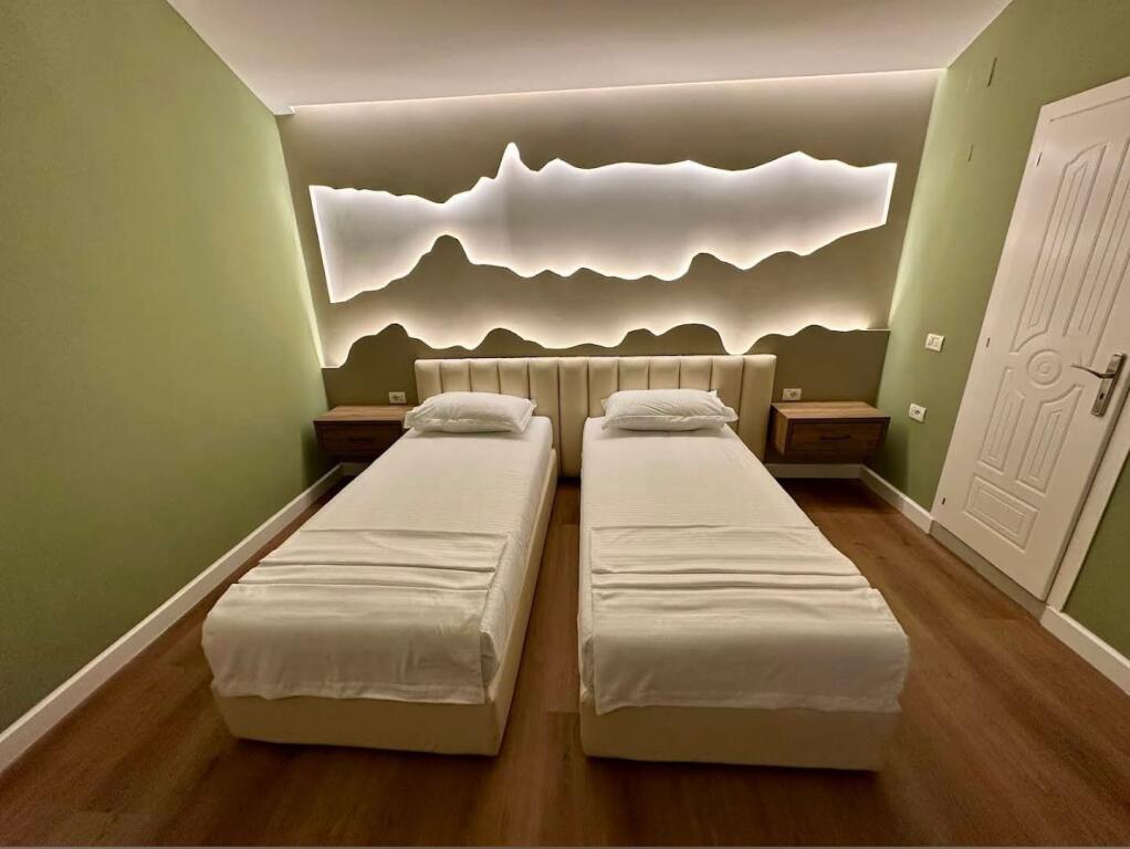 HOTEL FOR RENT BEACH DURRES 84,000 THOUSAND EURO YEAR