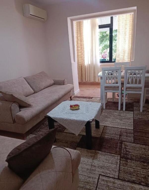 Appartamento 1+1+1 Balcone In Affitto