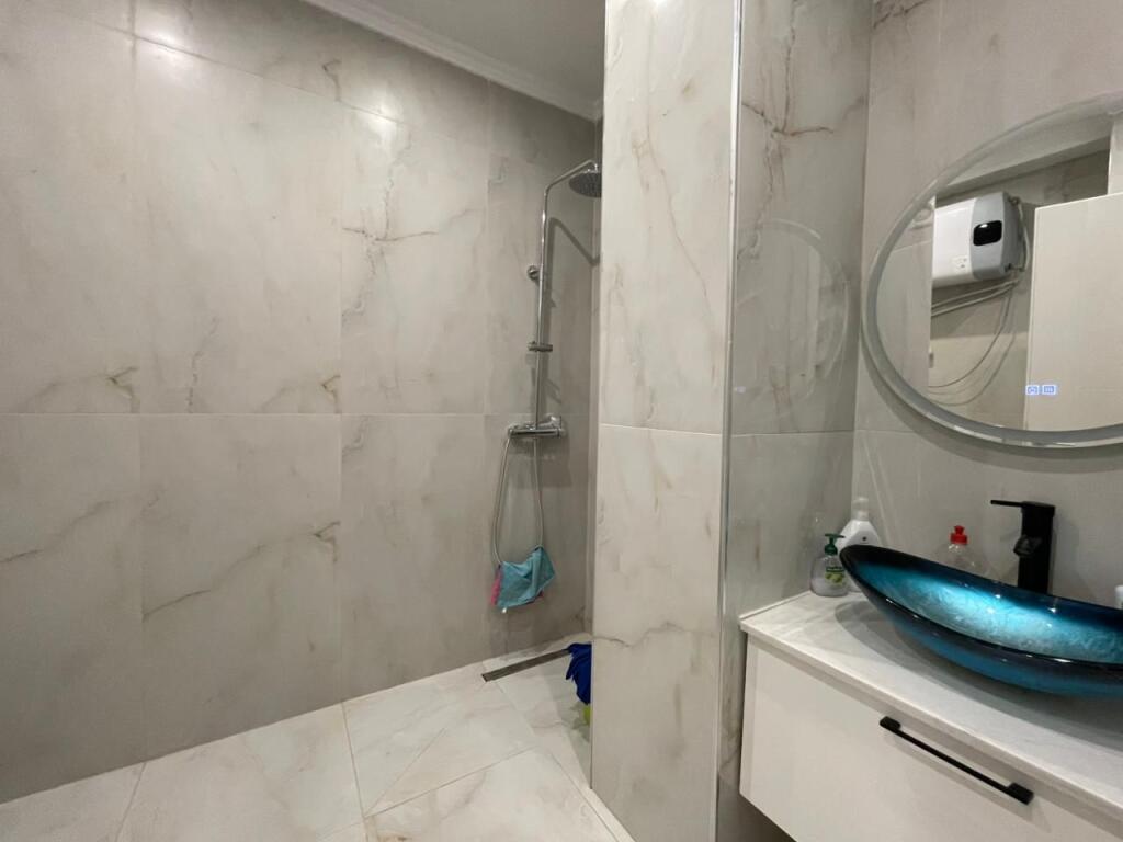 Apartament 2+1 per qira tek Liqeni i Thate.