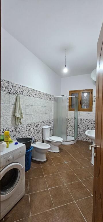 🏡 Shitet Shtëpi Private me Tokë – Ballias, Shijak