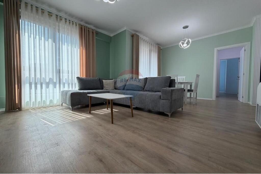 Apartment 2+1+ parking space Myslym Shyri St.!