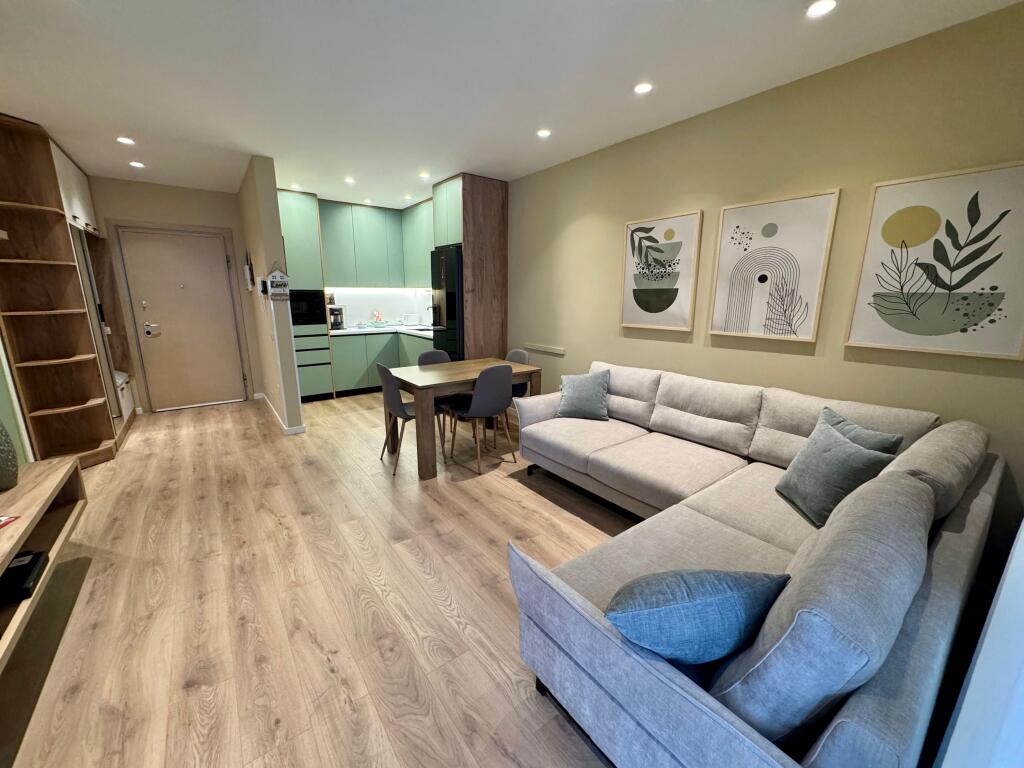 📣 QERA SUPER Apartament 2+1 📍 Rruga e Elbasanit, Prane Fakultetit Ekonomik ✨