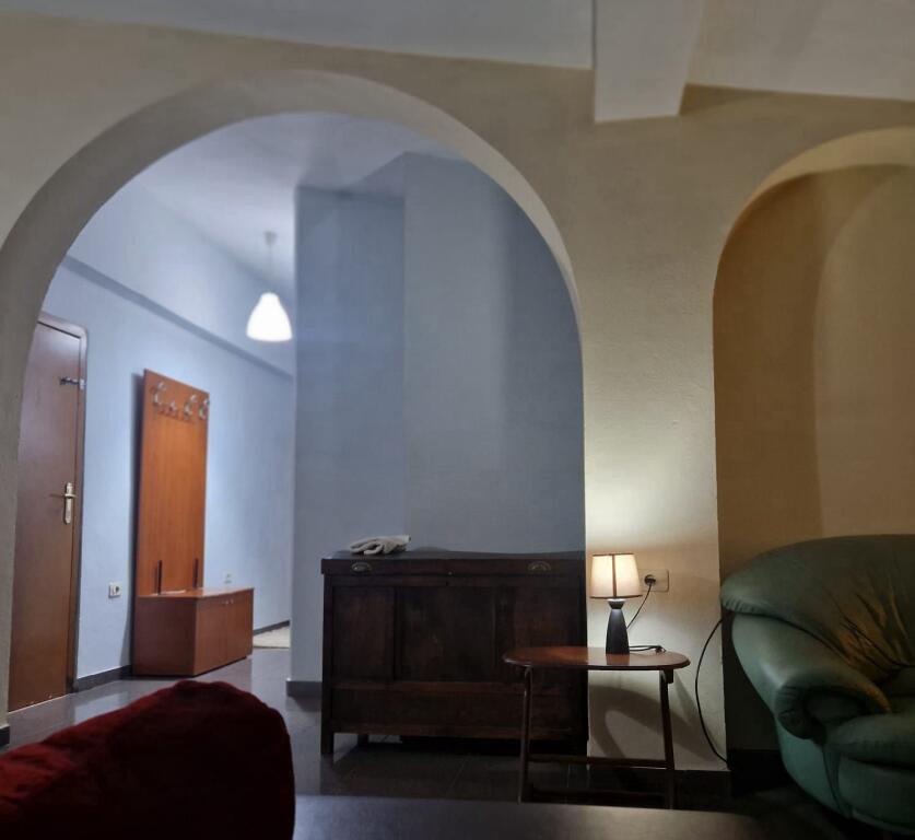 🏡 Appartamento moderno 2+1 in affitto in via Besa!