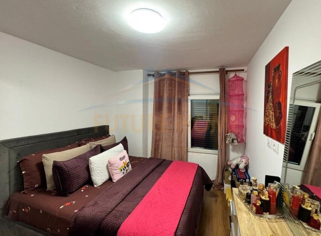 Shitet, Apartament 2+1, Kodra e Diellit, Tiranë