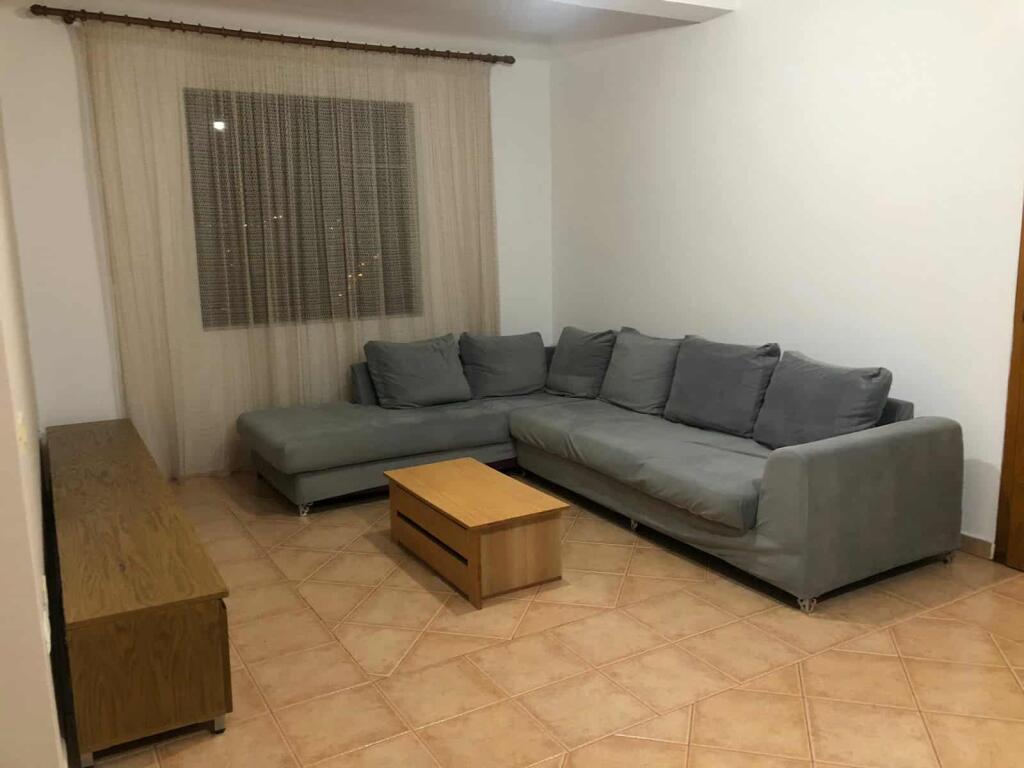Apartament me qëra 2+1