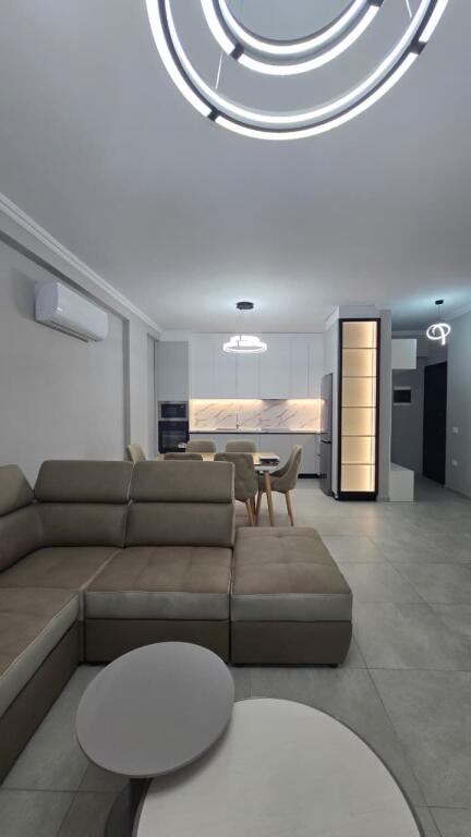 Jepet me qira apartament 2+1+2 te Liqeni i Thatë 1200 euro/muaj