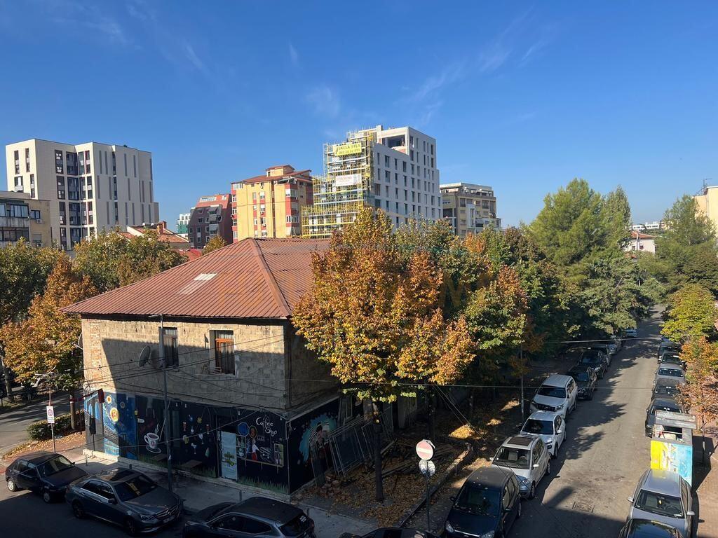 Qera, Apartament për Zyra, Stadiumi Dinamo, Tiranë.