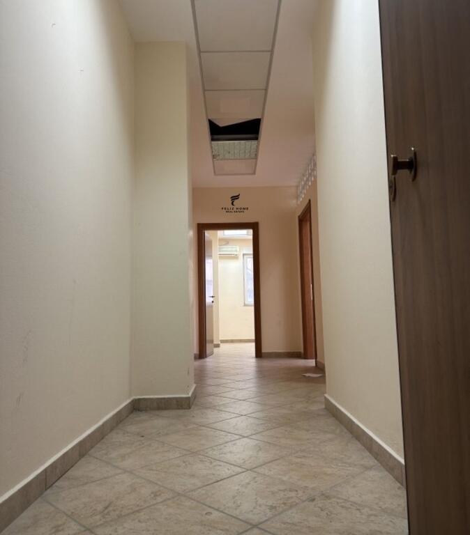 ZYRA ME QERA 89 M2 QEDER 1.150 EURO