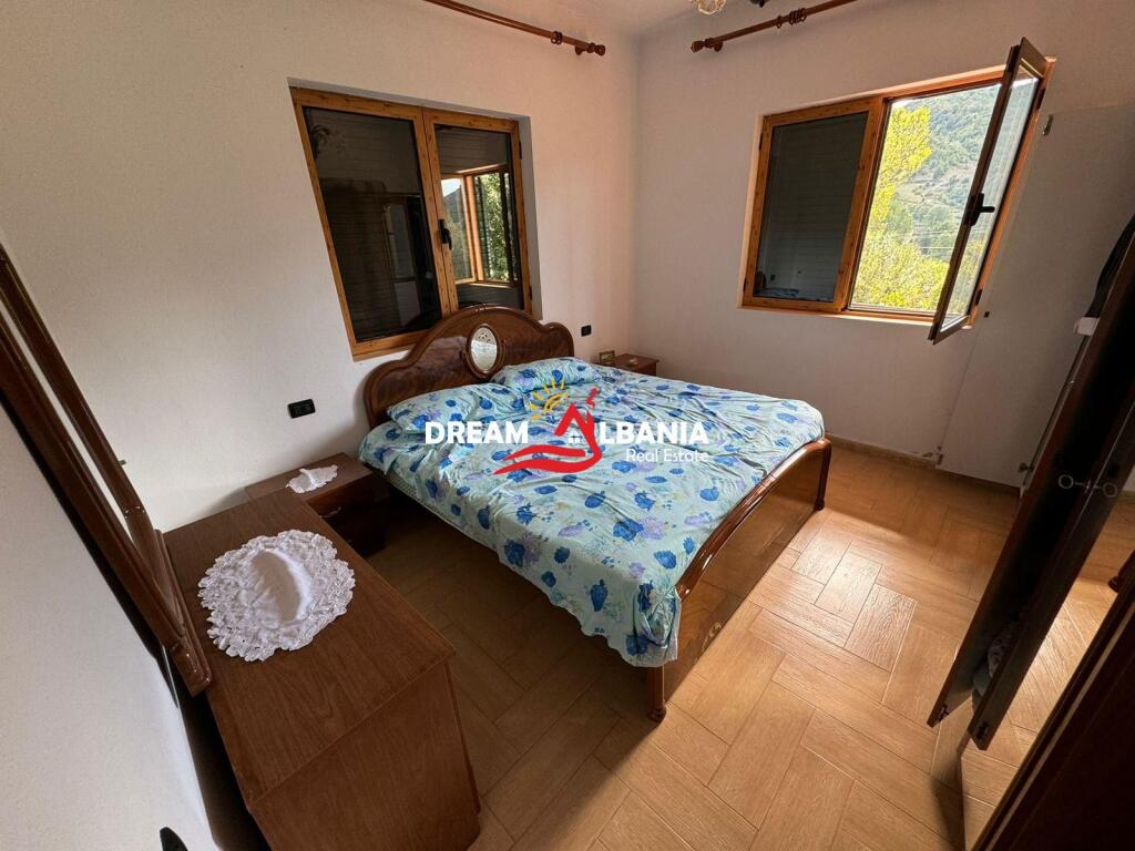 Villa di 3 piani in affitto tra Ndroq e Peza e Vogel, Tirana (ID 4251334).