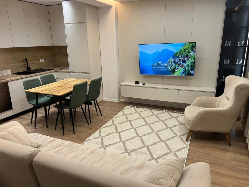 📌 Apartment 2+1 for rent at Zogu I Boulevard