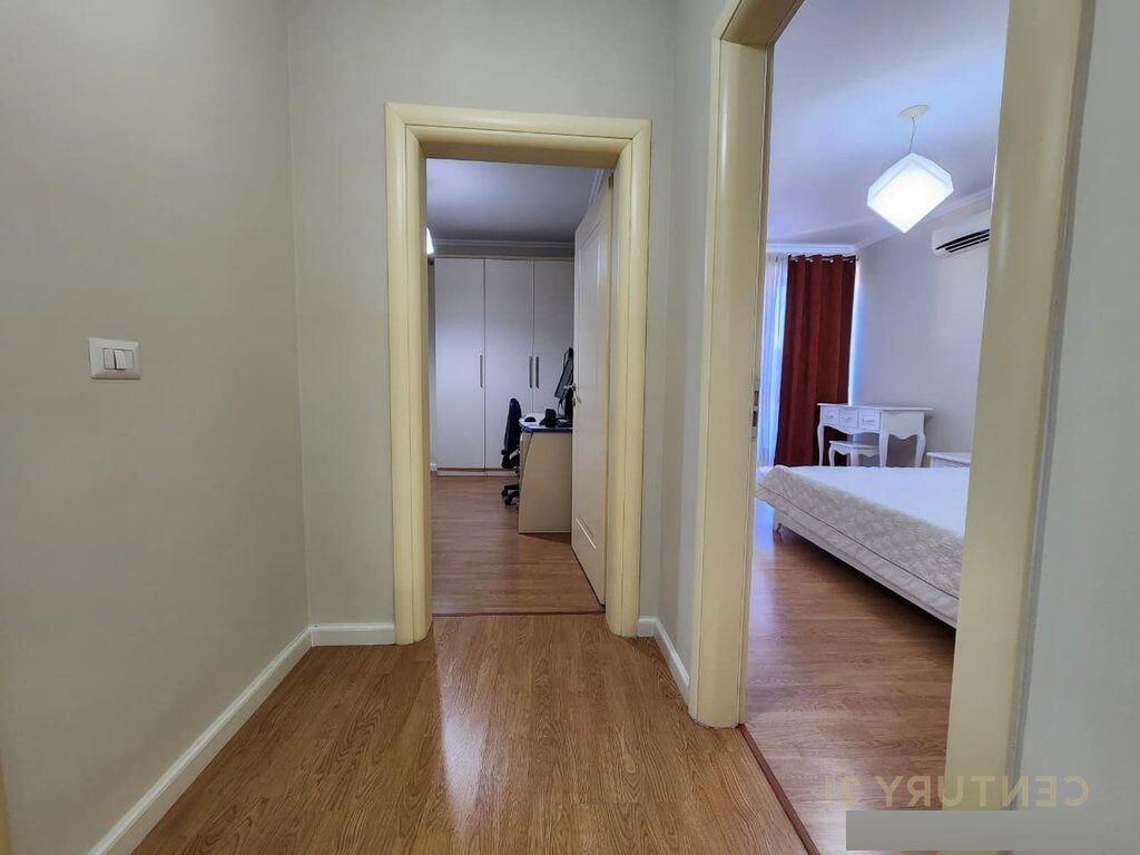 Shitet Apartament 2+1+2, Ish Stacioni i Trenit