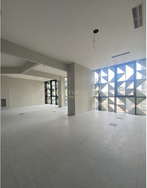 Office for Rent in former Bllok 2,000 € /Month Total Area 97m2