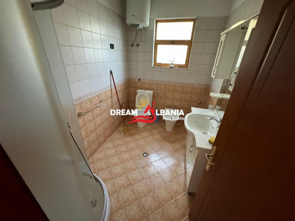 Villa di 3 piani in affitto tra Ndroq e Peza e Vogel, Tirana (ID 4251334).