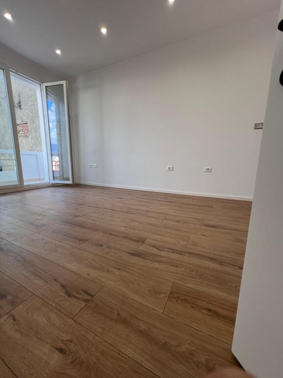 Appartamento 2+1 in vendita 168.000€ Via Mine Peza, Tirana