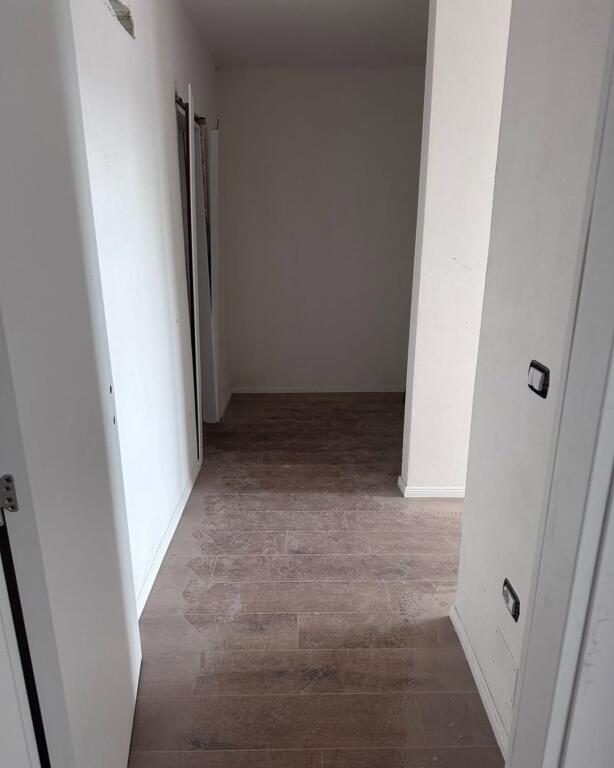 APARTAMENT 2+1 NË SHITJE – FUSHA E AVIACIONIT